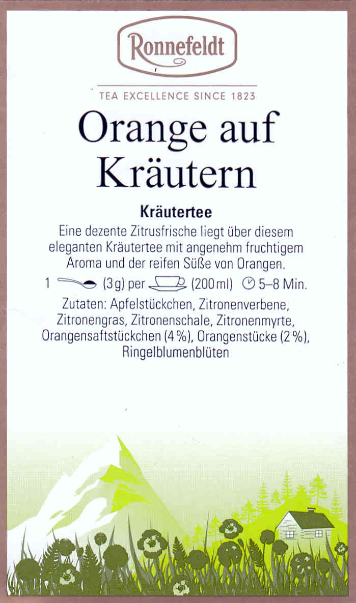 Orange_auf_Kraeuter